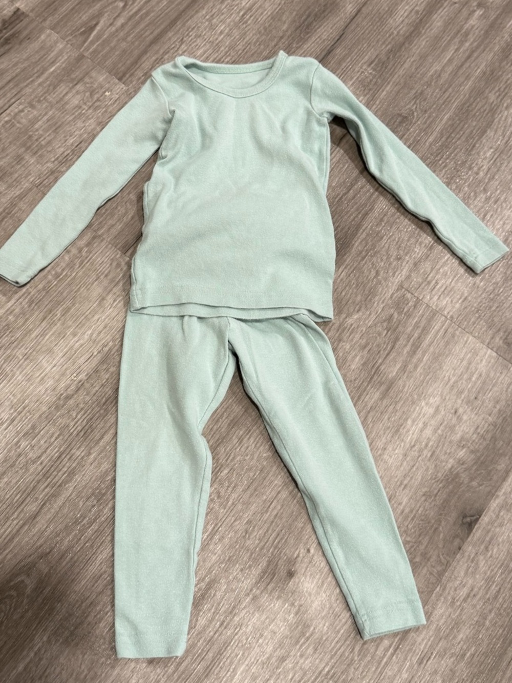 Kids Long Sleeve Pajama Set in Light Mint